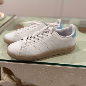 Women's Adidas Primegreen sneakers - size 10